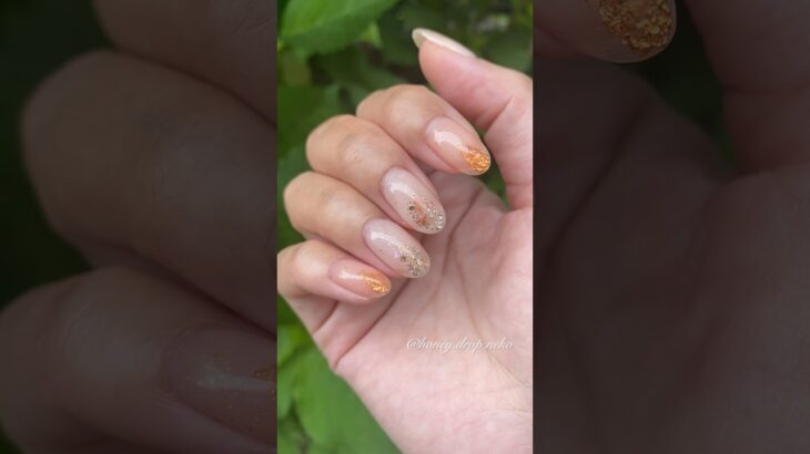 〈mica・CanDo〉オレンジのニュアンスネイル。(2024年)