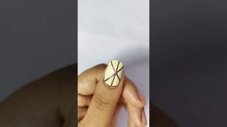 Easy Striping Nail Art At Home 🏡💅🏻#nailart #nails #shorts #trending #viralvideo