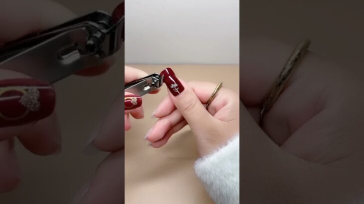 How to apply Gel Nail Stickers #nails #naildesigns #nailart #manicure #nailtutorial