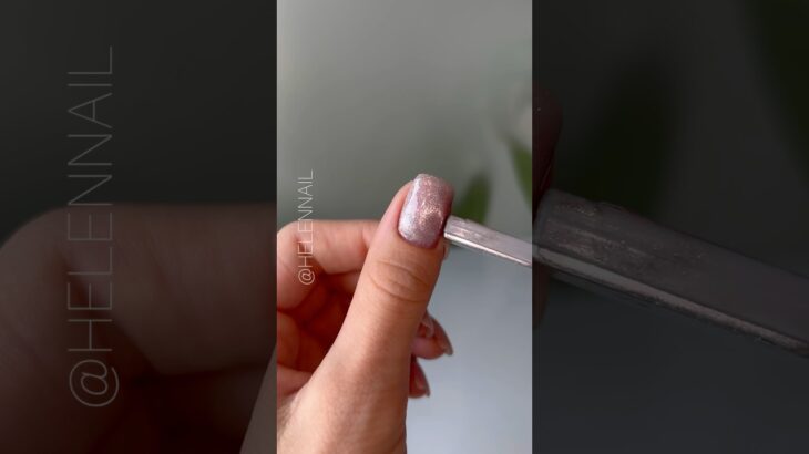 Новый тренд в дизайне ногтей с помощью кошачьего глаза шеллак гель укрепление наращивание Маникюр