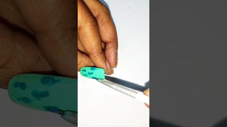 #electronicmusic #housemusic #edm #youtubeshorts #nailgelart #naildesign #nails #simplenails