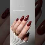 who knew you could mix these to get such a cool textured nail? DIY gel nail tutorial #nails #nailart