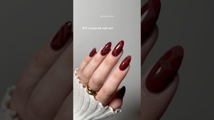 who knew you could mix these to get such a cool textured nail? DIY gel nail tutorial #nails #nailart