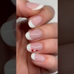 STOP! 🛑 These minimalist Valentine’s Day nails are EVERYTHING 💅🏻💕