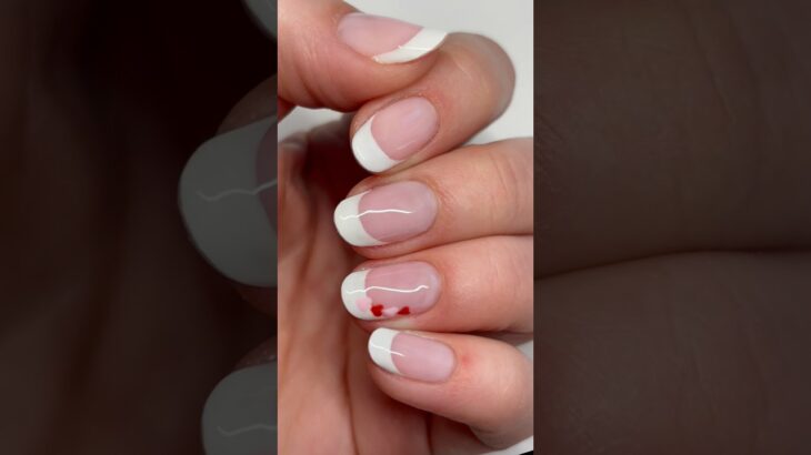 STOP! 🛑 These minimalist Valentine’s Day nails are EVERYTHING 💅🏻💕