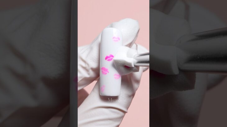 How to finish this easy lip design?!💋#melodysusie #nails #nailart #nailtech #naildecoration