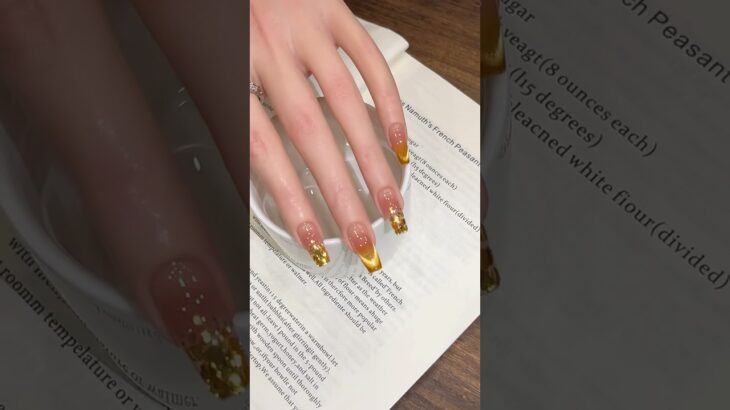 beautiful nail design idea! ✨💫 #nails #nailgelart #nailart