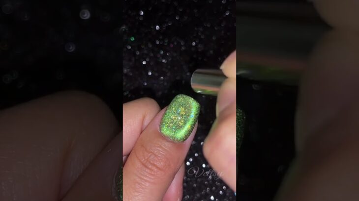 🌿✨ Spring Nail Inspo  Holographic Green Plus Green Cat Eye Shine🌈✨ Green lover must try! 🙌