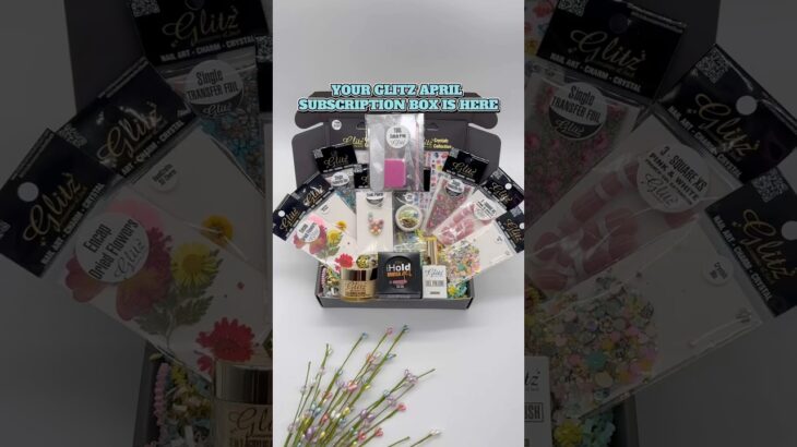 Your favorite April subscription box is here📦😍