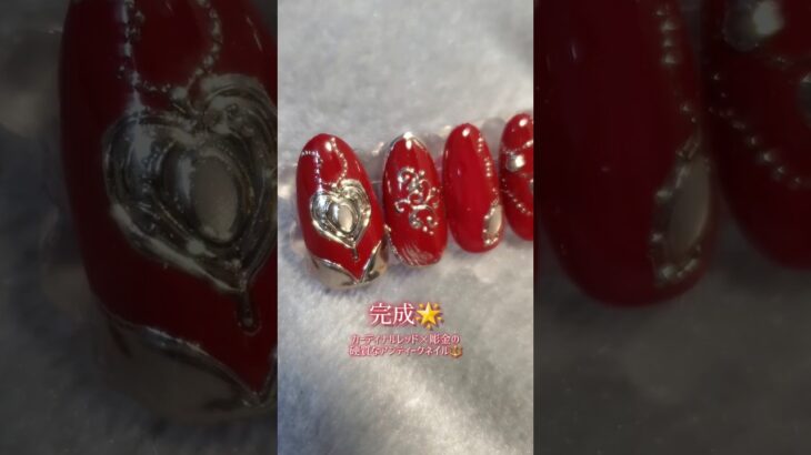 カーディナルレッド×彫金の硬質なアンティークネイル🔱 #セルフネイル #nails #nailart #naildesign #セリアジェルネイル #キャンドゥジェルネイル #世界観ネイル