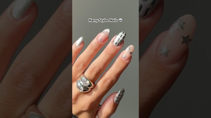 Kiss All The Time. Disco, Occasionally 🪩💋 Harry Styles’ new album drops Friday… nails to match 💿