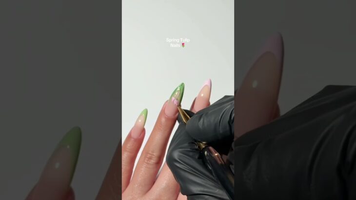 Spring Tulip Nails!
