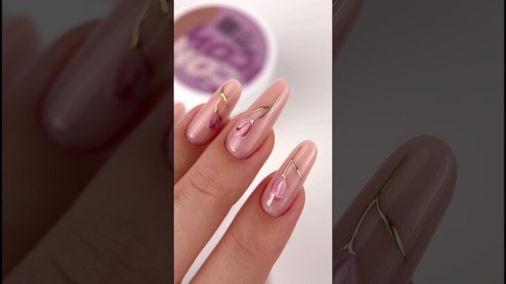 Делимся самым весенним маникюром!