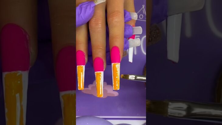 #nails #nailart #tiger #animal #animalprint #tigerprint #nailgelart #naildesign #simplenails