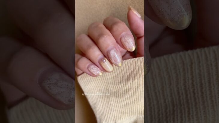 〈Fiouto・DAISO・seria・Coikaze〉バターカラーのマーブルフレンチネイル。(2025年)