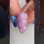 STOP!🛑 This minimalist spring nail art is EVERYTHING 🌼💅🏻