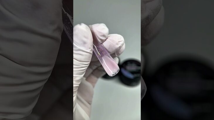 СВЕРКАЮЩИЙ и нежный ФРЕНЧ 💅 #nails #ногтиомск #тренды #nailart #дизайнногтей #маникюр #омск #френч