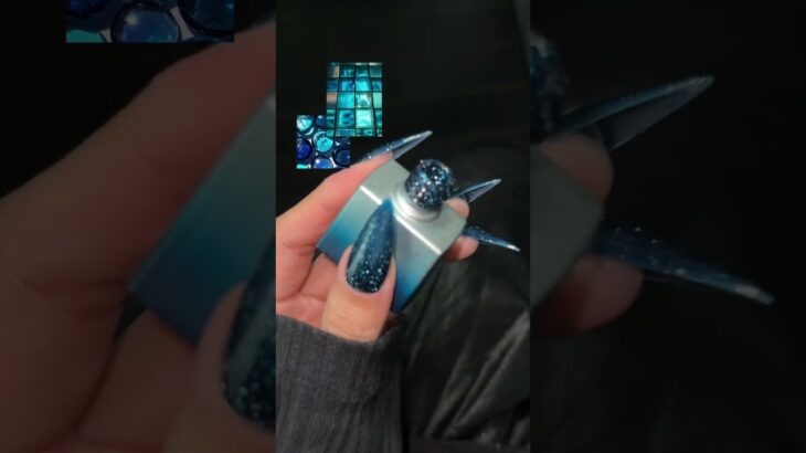 Add dimension and a layer of extravagance with the Rozyhip Hyper gels 💎✨