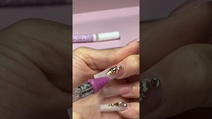 #nails #shiningnails #nailart #structuregel #nailinspo #nailtech #pinknaildesigns