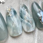 くすみブルーで魅せる💎大人の奥行きニュアンスネイルデザイン✨