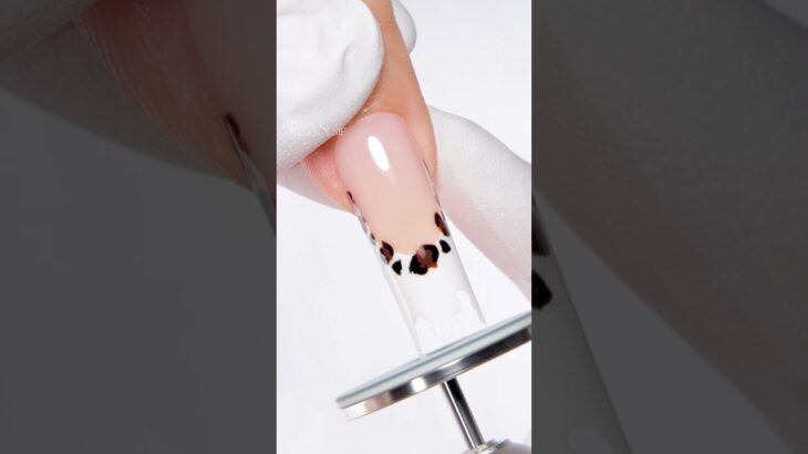 How to shape your uneven nail in seconds? 💅✨#melodysusie #nails #nailart #nailtech #nailtools