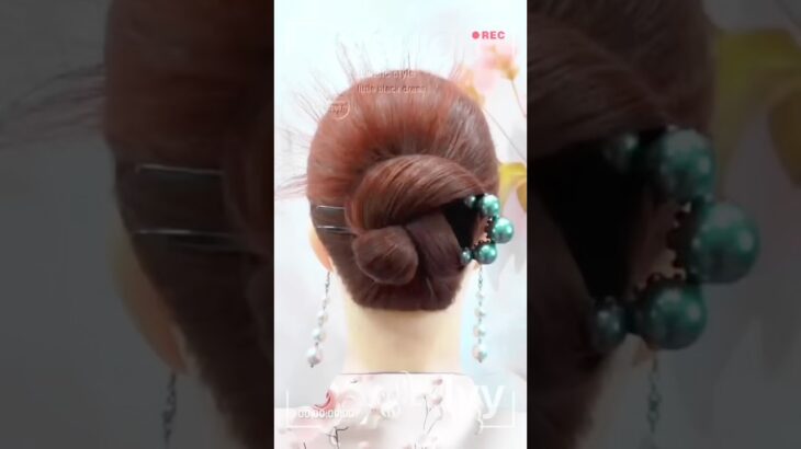 Easy Everyday Bun Tutorial ✨ Simple & Cute Hairstyle #bunhairstyle #easyhair #updo  #shorts