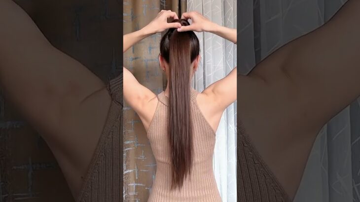 how to claw clip long hair😀 #hair #hairstyle# easyhairstyle# clawcliphair# hairhack