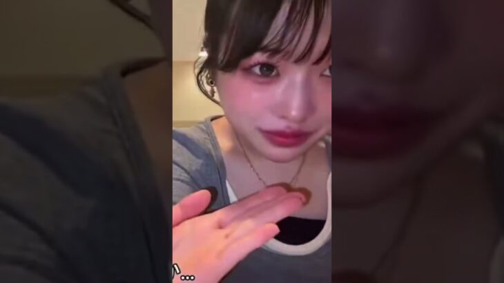 【悲報】ナチュラル系女子さん、バッチリメイク女子に「次元がちょっと違う系統、絵みたい」と発言バッチリメイク女子は「どういうこと？濃いって事？」と聞き返し気まずい空気が流れてしまった模様。
