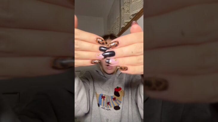they were worth staying up for @b@beetlesgelpolishnails #naildesign #nailinspo #beetlesgelpolish