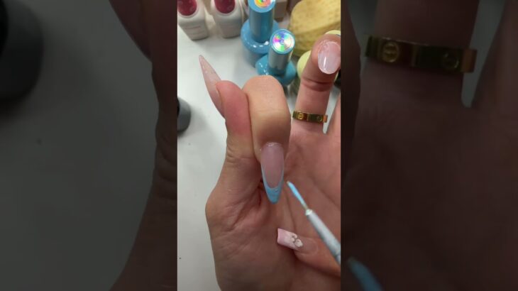 French tip tutorial 😛 #nails #shiningnails #nailinspo #cutenails #nailtech #nailart #nailgelart