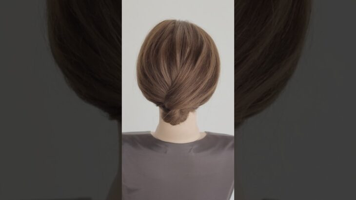 三つ編みだけで崩れない！ミディアムヘアの簡単まとめ髪/Easy Hairstyle #Shorts