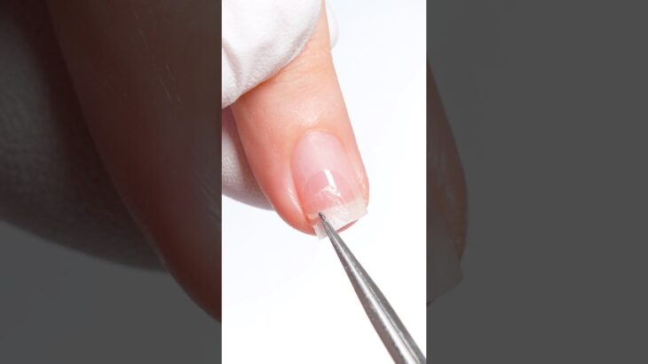 Here’s a tissue hack for broken nail! 🧻💔#melodysusie #nails #nailart #nailtech #nailtools