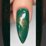 Emerald Green Velvet Cat Eye Nails | Champagne Gold Shimmer Nail ASMR